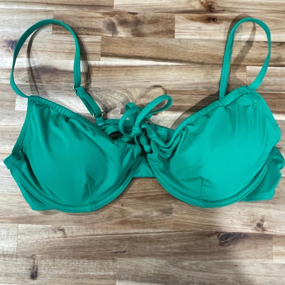 Toluca Green Bikini Top